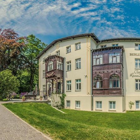 Hotel Berliner ชเวียราโดว์-สโดรยจ์ ภายนอก รูปภาพ
