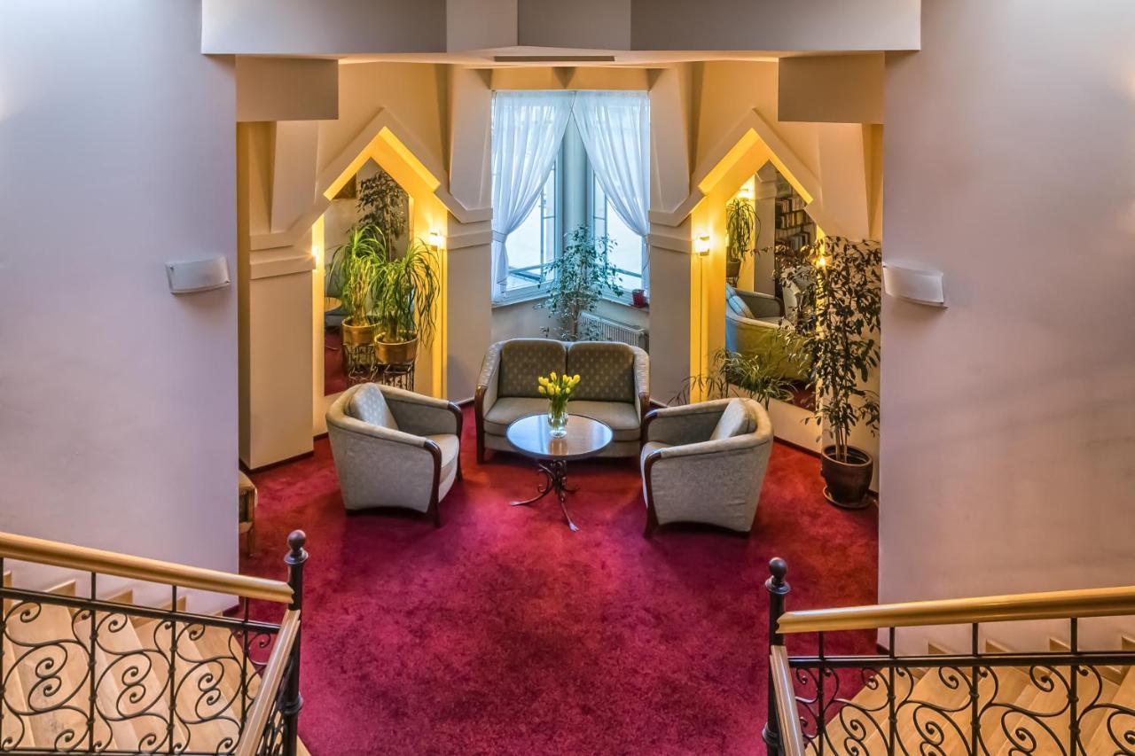 Hotel Berliner ชเวียราโดว์-สโดรยจ์ ภายนอก รูปภาพ