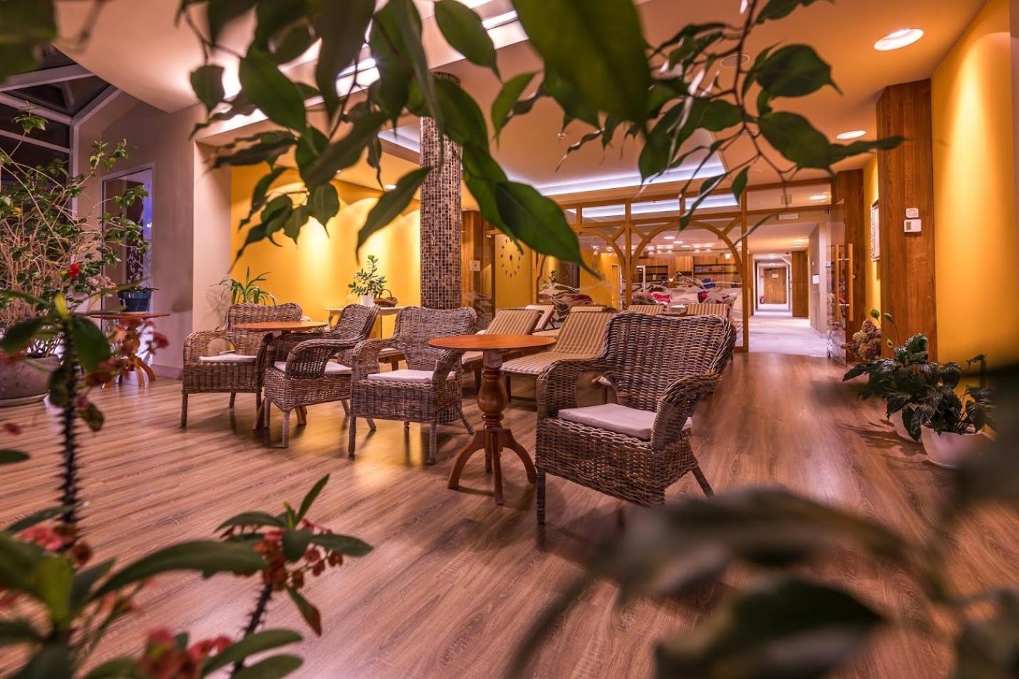 Hotel Berliner ชเวียราโดว์-สโดรยจ์ ภายนอก รูปภาพ